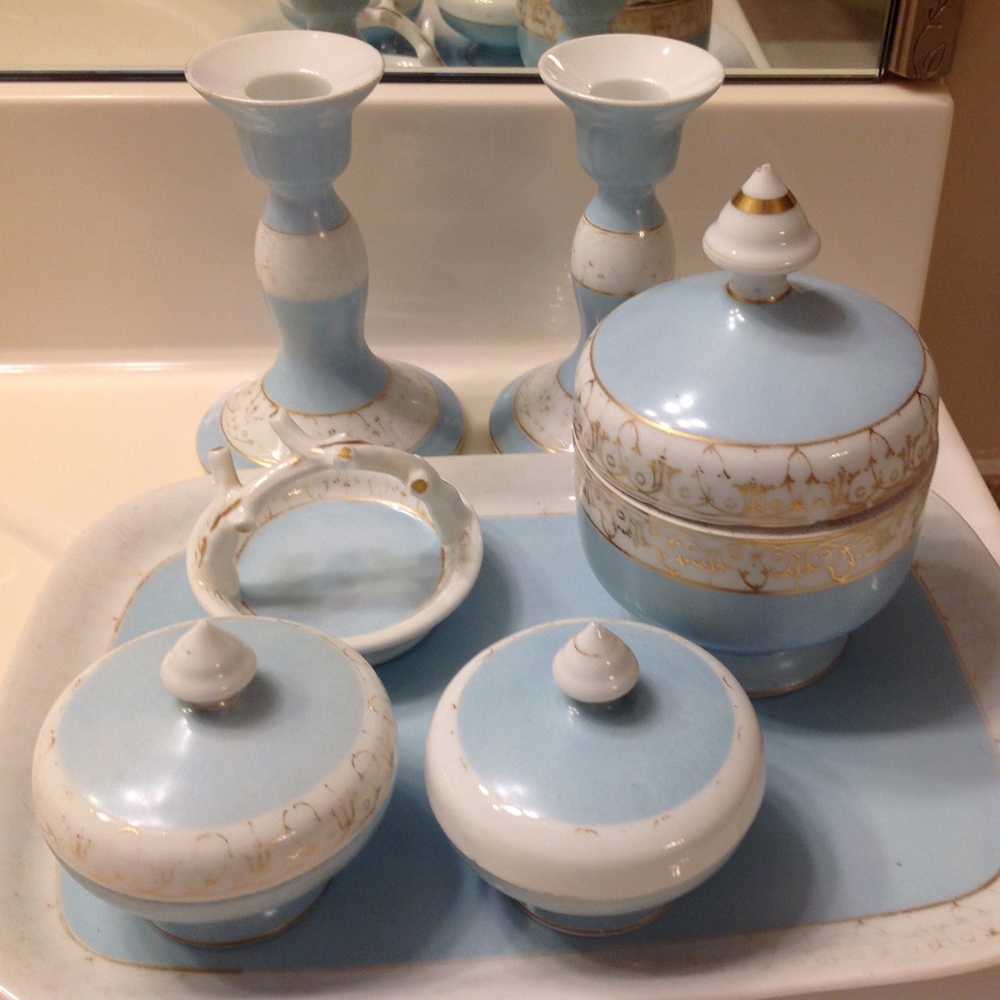 Porcelain Vintage Vanity Set
